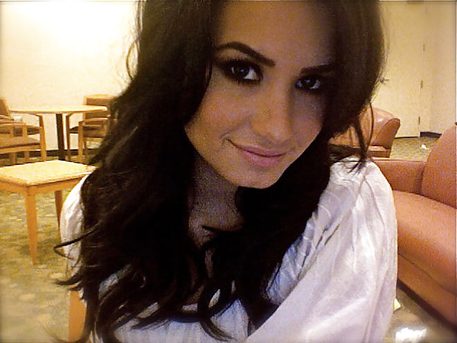Demi Lovato Vs Selena Gomez #23704587