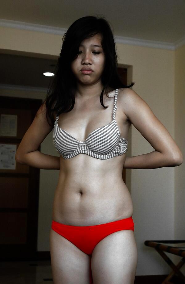 Indo niñas
 #36763943