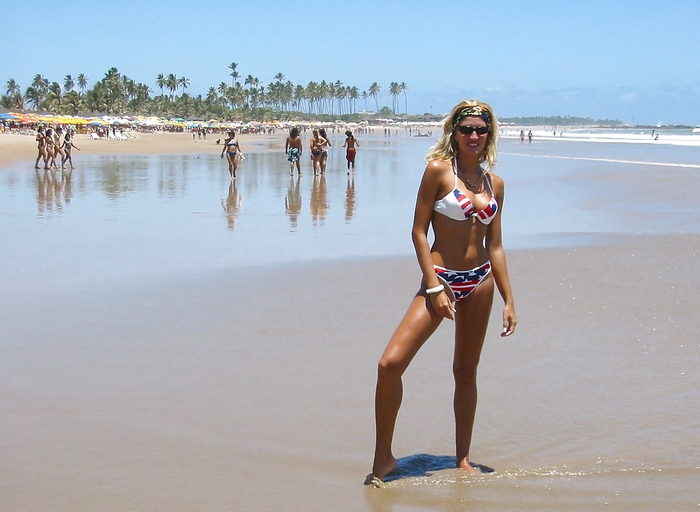 Lisa en la playa
 #24039985