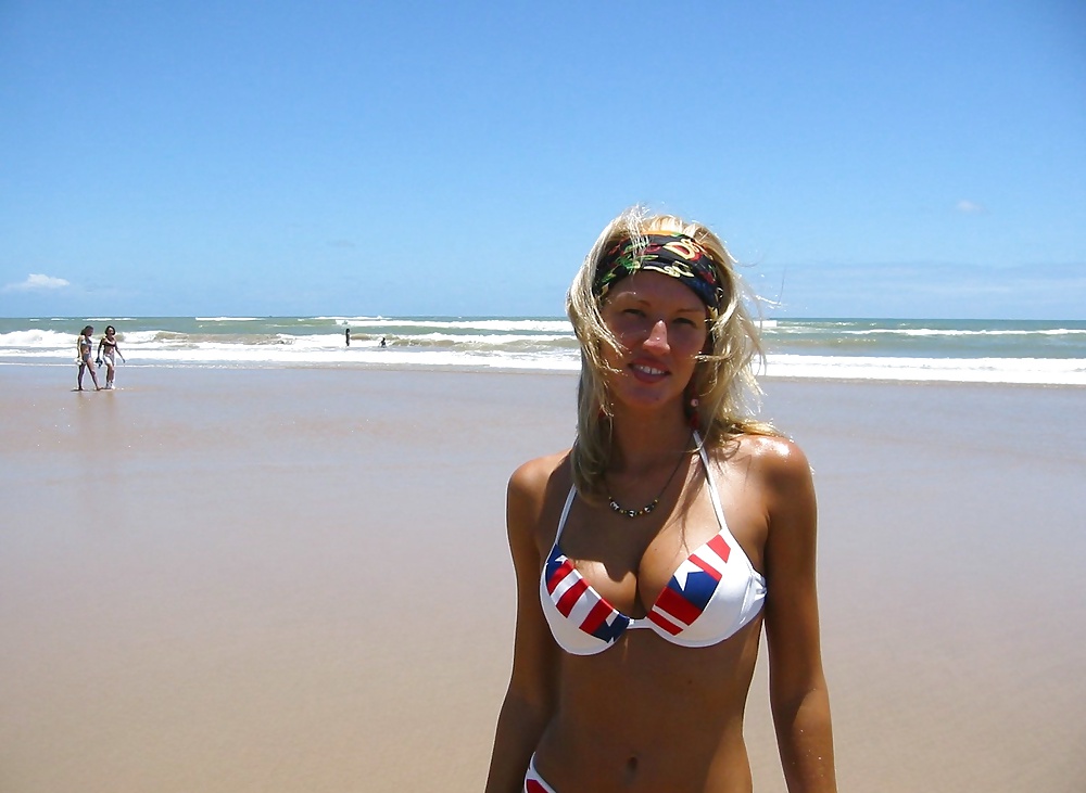 Lisa en la playa
 #24039992