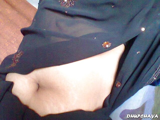 Andhra Hausfrau Nabel Boob-Show 1 #35078730