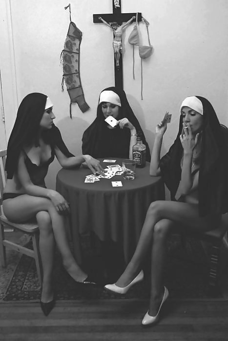 Porno sacrílego: monjas traviesas teniendo sexo - diosas tetonas
 #26256658