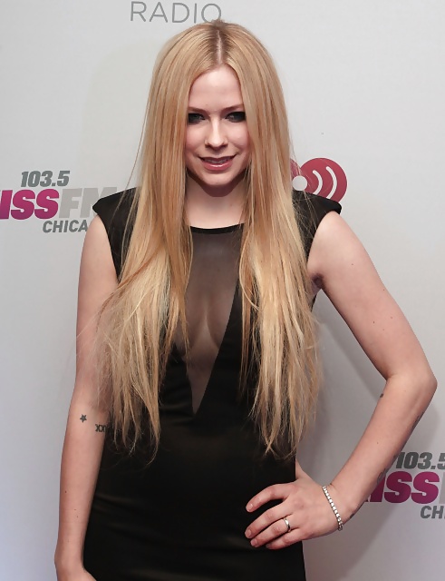 Avril Lavigne 2 #28796011