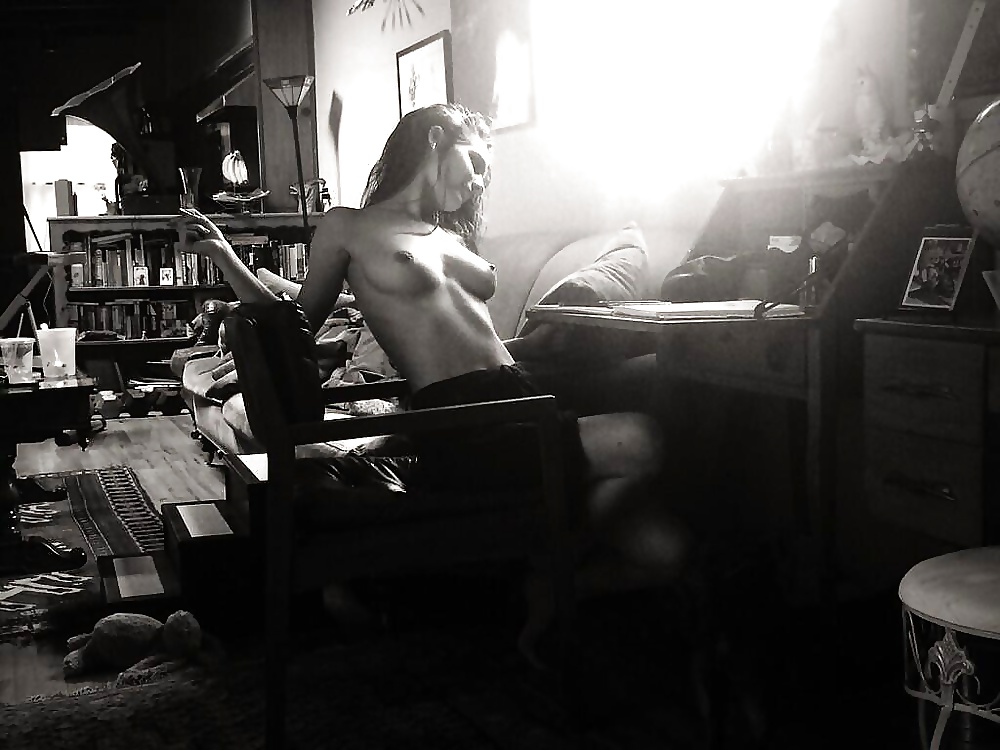 Caitlin stasey -aussie actriz
 #40680560