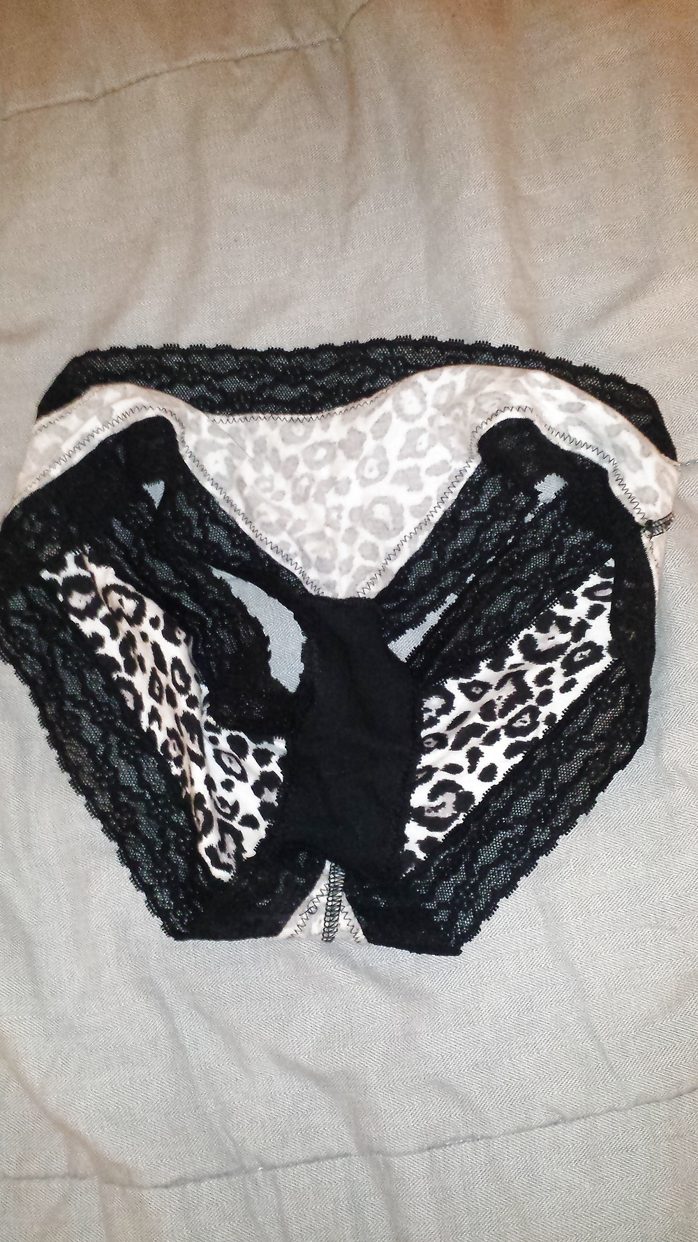 Tías bragas 
 #40213807