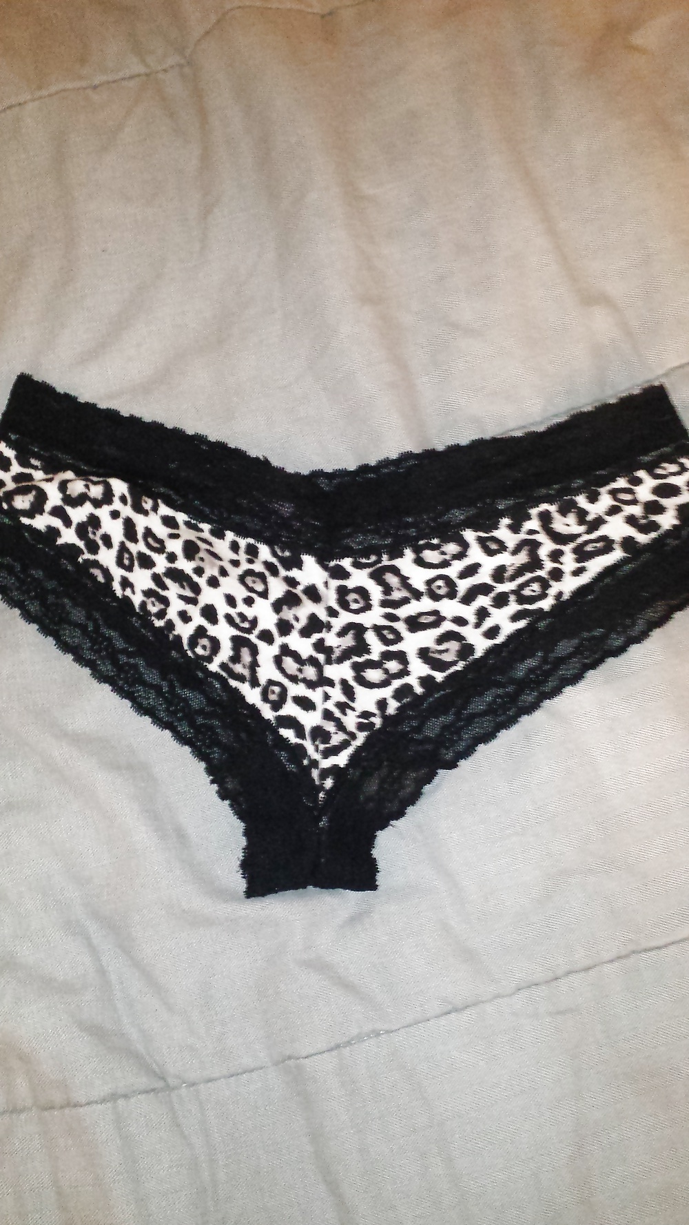 Tías bragas 
 #40213817