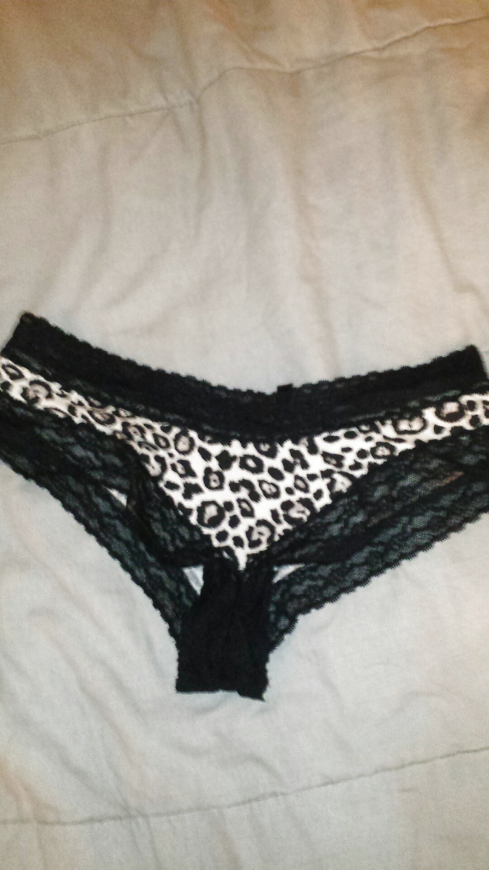 Tías bragas 
 #40213828