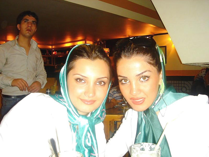 Hand Gepflückt Persisch Iranisch Babes #31074099