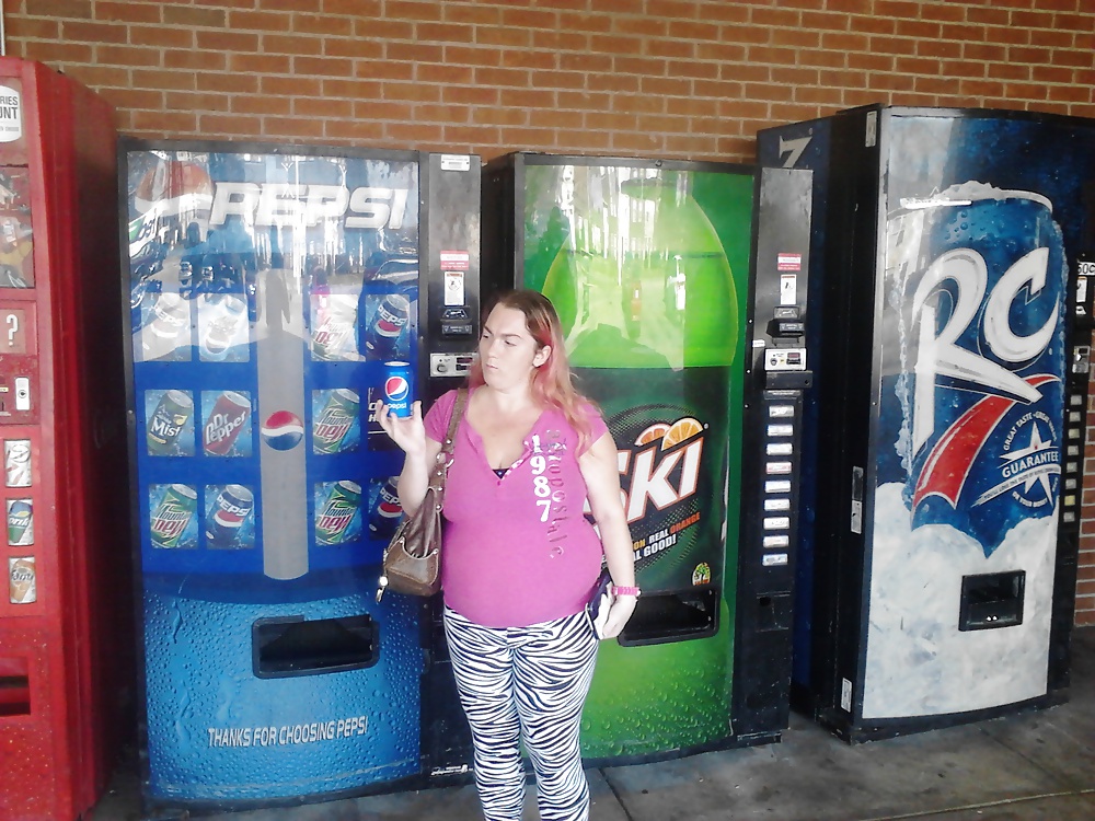 Yo chupando bbc y mirando caliente en mi ropa 
 #31929494