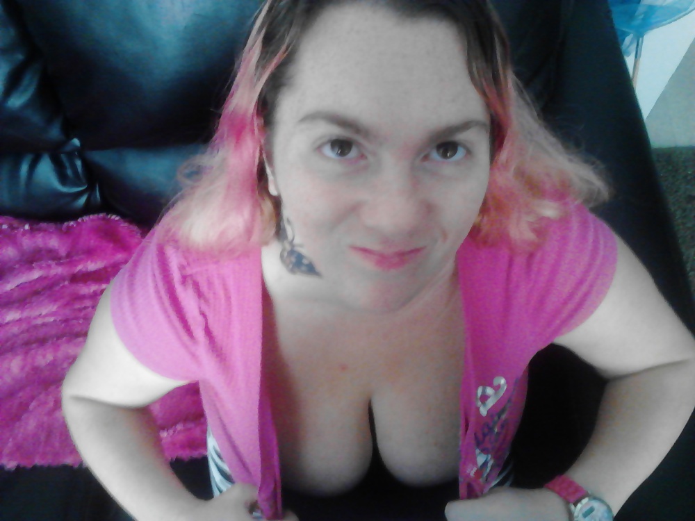 Yo chupando bbc y mirando caliente en mi ropa 
 #31929495