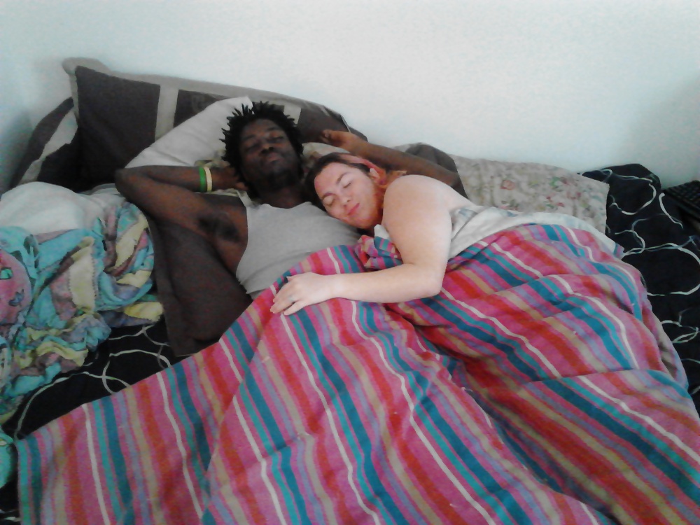 Yo chupando bbc y mirando caliente en mi ropa 
 #31929529