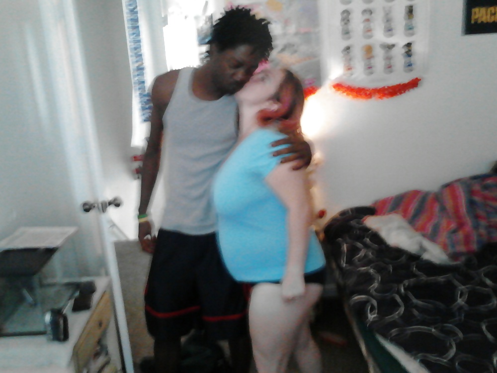 Yo chupando bbc y mirando caliente en mi ropa 
 #31929530