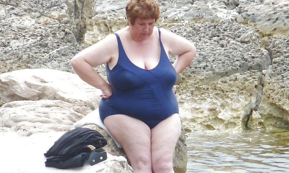 Nonne sexy sulla spiaggia! spycam amatoriale!
 #31829358