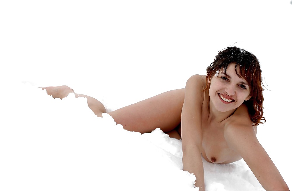 Desnudos en la nieve
 #36266483