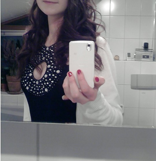 Meee random
 #24136450