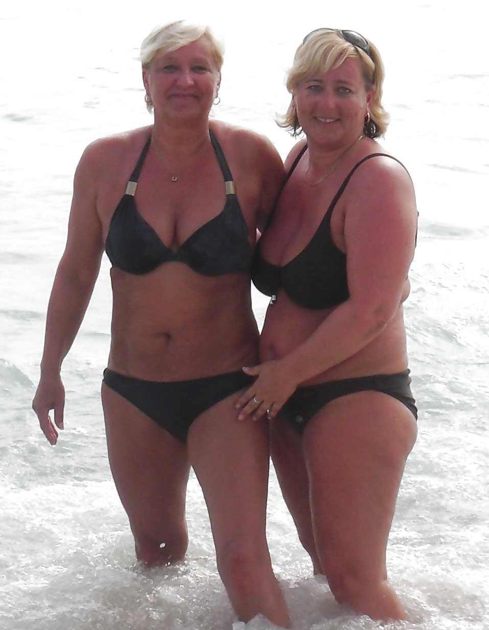 雌犬の乳房 5
 #23584625