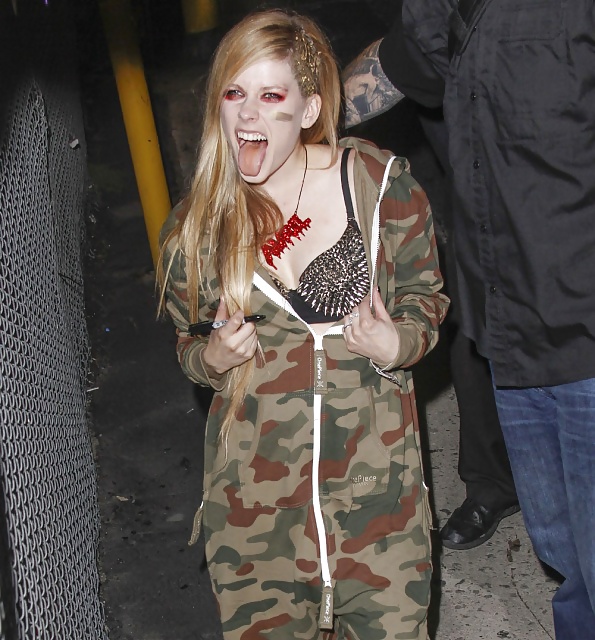 Avril lavigne 5
 #30696557