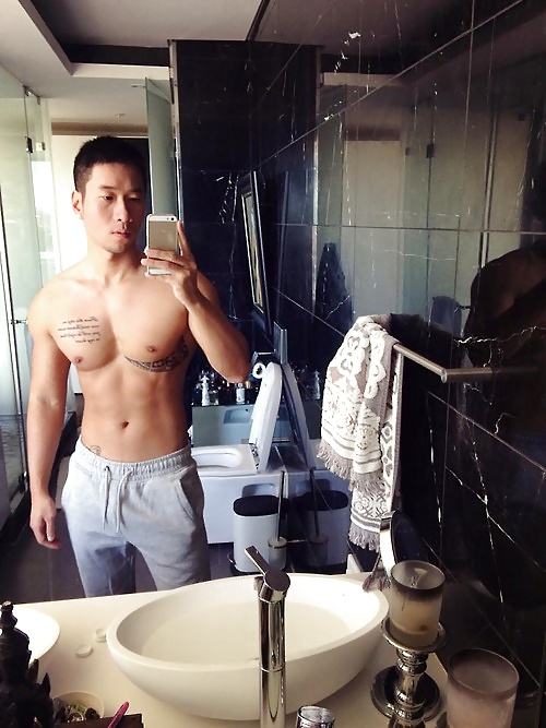 Selfies de hombres calientes 
 #39139361