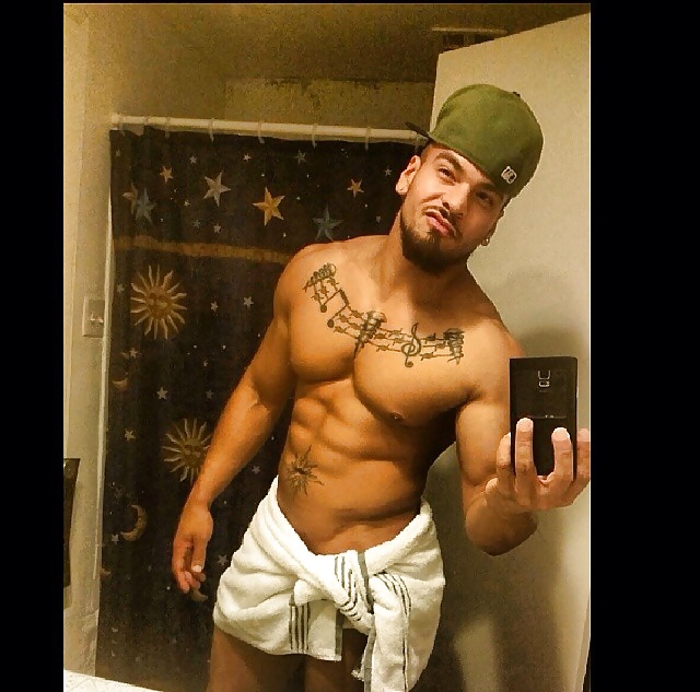 Selfies de hombres calientes 
 #39139574