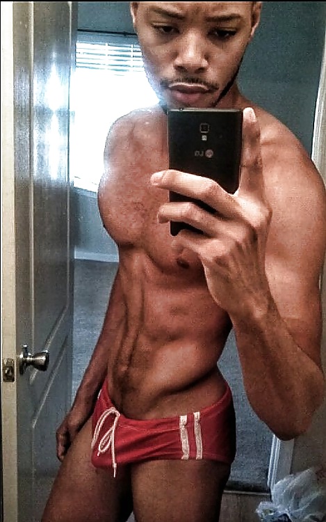 Selfies de hombres calientes 
 #39140202
