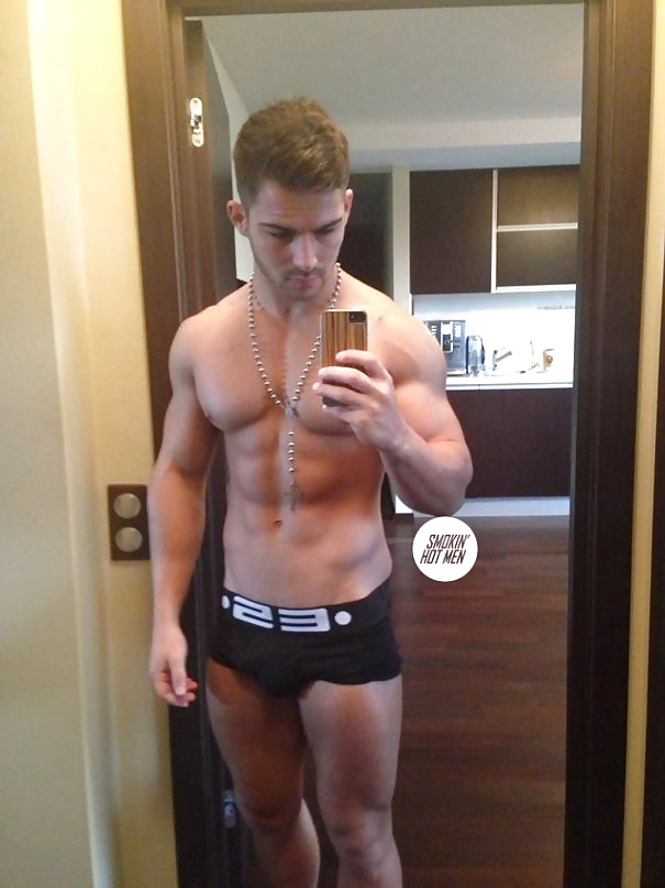 Selfies de hombres calientes 
 #39140382