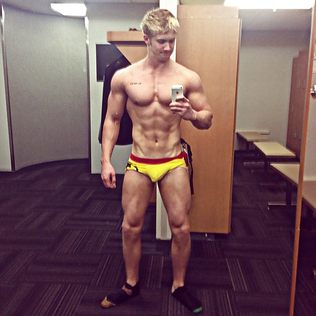 Selfies de hombres calientes 
 #39140518