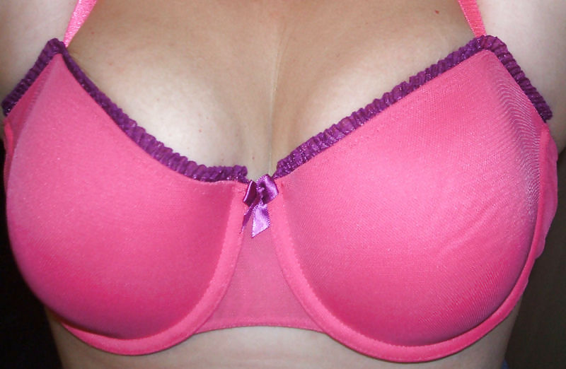 Frau Ihre Verkaufs-BH Auf Dem Netz #35325307