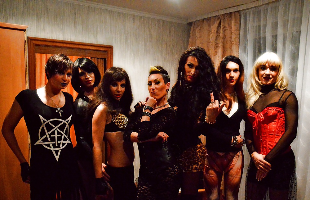 Travestis y travestis 21.11.2014
 #38555540