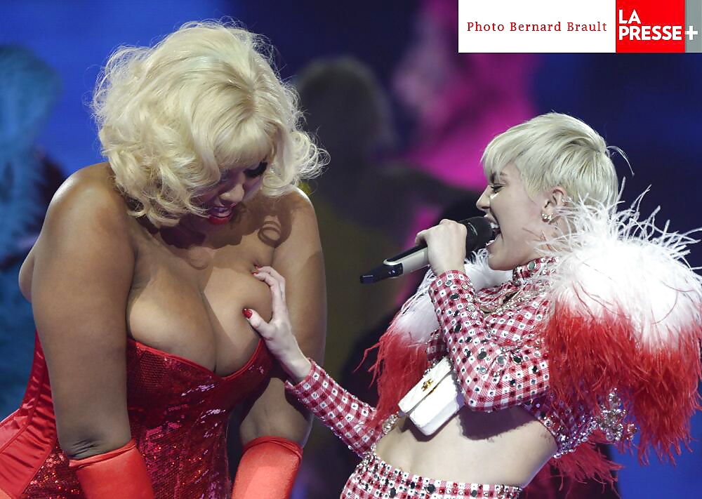 Miley Cyrus - Tight Whore on Stage #34736385