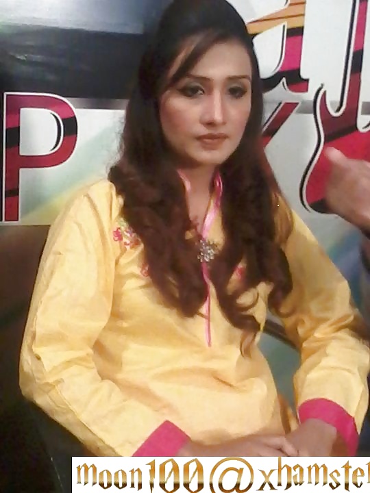 Paki sexy newscaster aneela
 #25049504