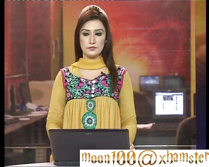 Paki sexy newscaster aneela
 #25049528