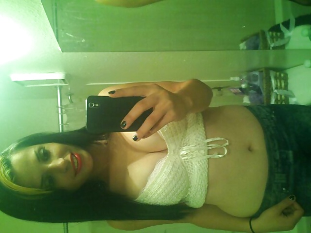 Rhodecia 
 #34429793