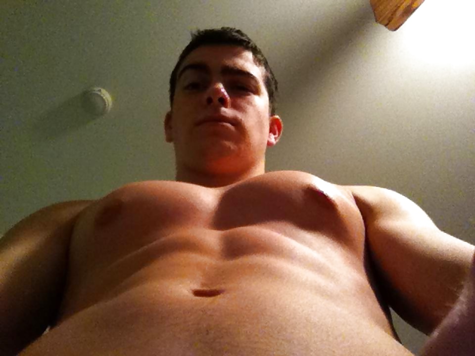 Amigos que me mandan fotos.
 #29535175