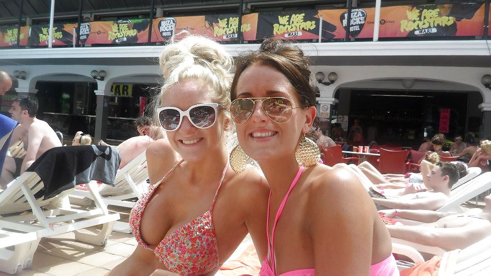 Sluts on holiday in Ibiza #26497305
