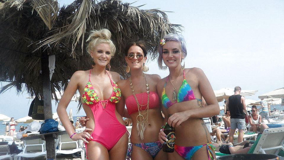 Sluts on holiday in Ibiza #26497329
