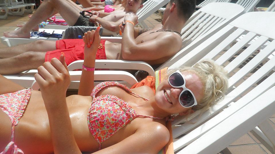 Sluts on holiday in Ibiza #26497340