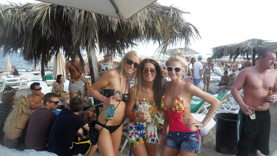 Sluts on holiday in Ibiza #26497347