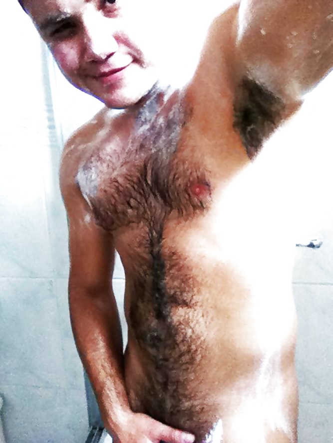 グアポ
 #32084785