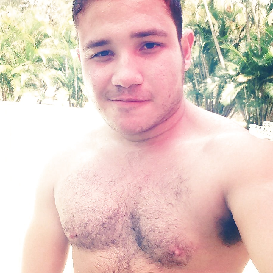 グアポ
 #32084789