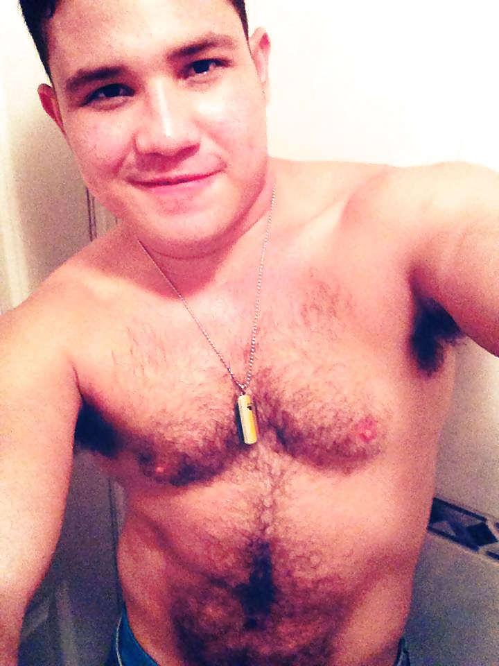 グアポ
 #32084796