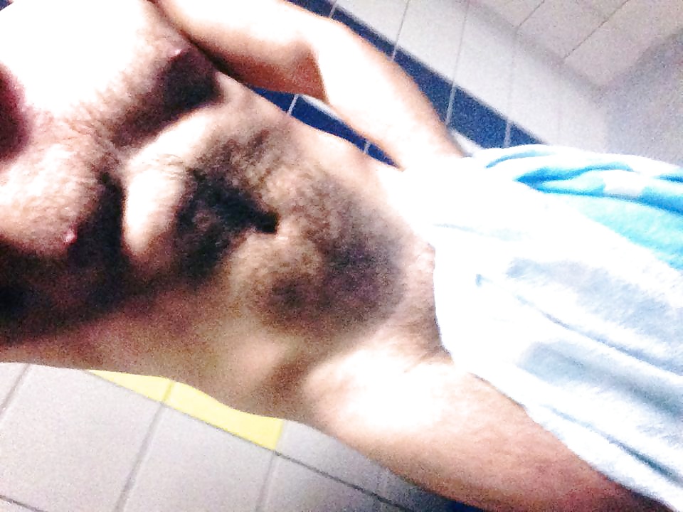 グアポ
 #32084805