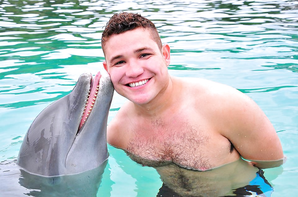 グアポ
 #32084806