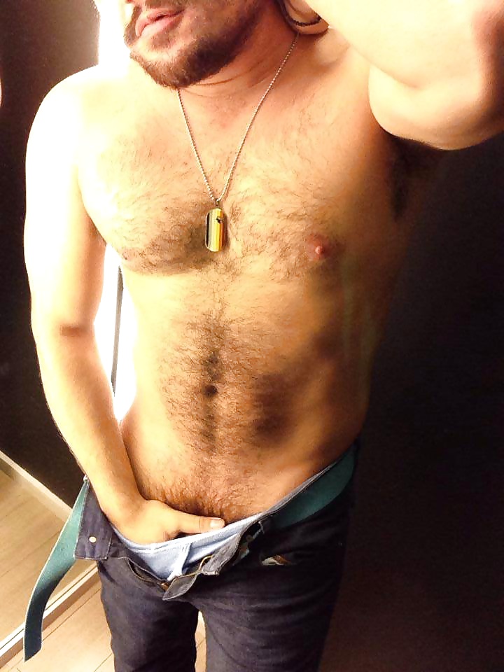 グアポ
 #32084813