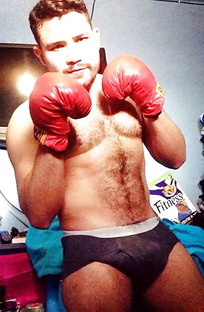 グアポ
 #32084821