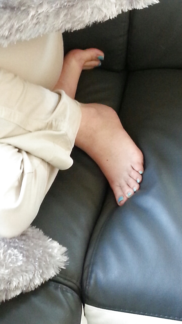 French lover wife feet on the crouch #28815012