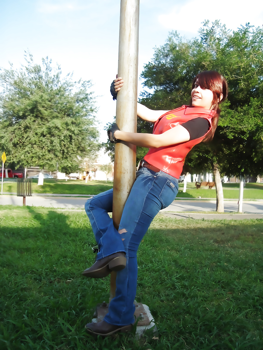 Claire redfield cosplay vicky martinez
 #27566379