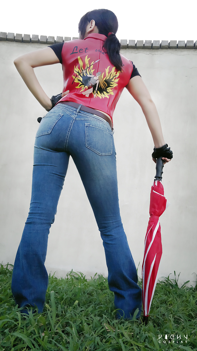Claire redfield cosplay vicky martinez
 #27566404