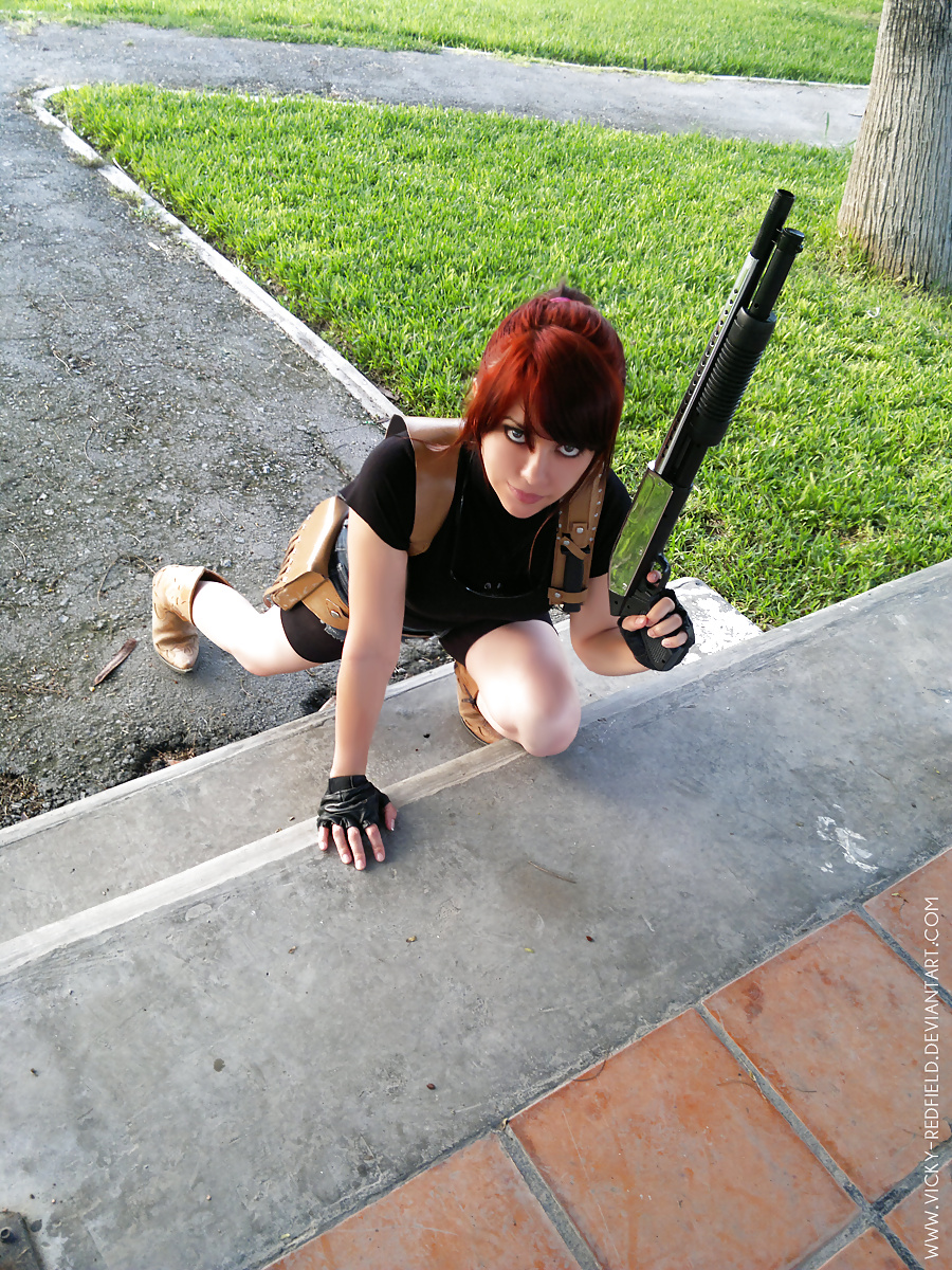 Claire Redfield Cosplay Vicky Martinez #27566527