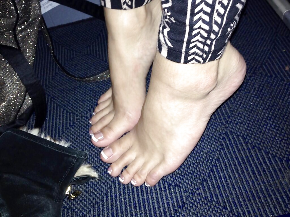 Veronica rodriguez belle suole x dita dei piedi
 #27341427