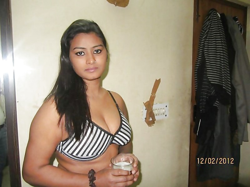 Desi girl going to nude #27162550